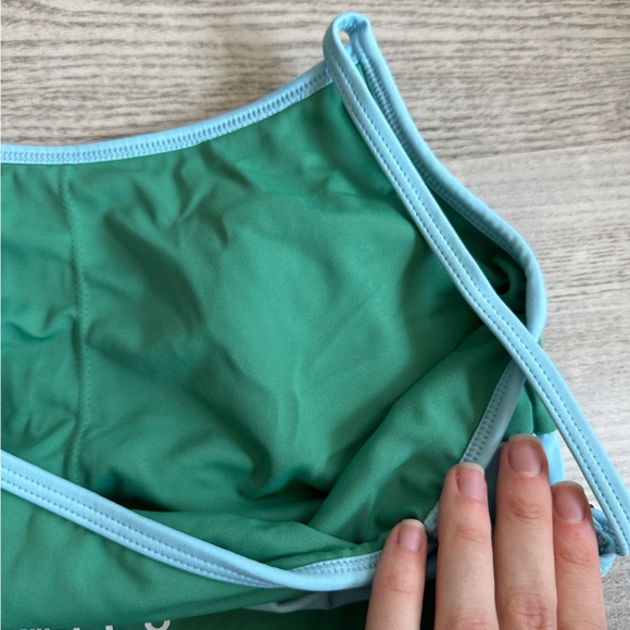 Wilo Green and Blue Longline Strappy Sports Bra Medium - Picture 3 of 8